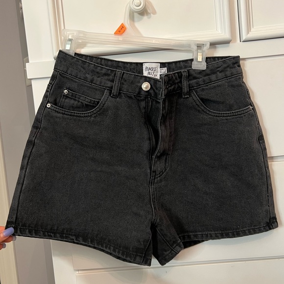 Princess Polly black denim mom-style high-waisted shorts, worn once - Picture 1 of 2